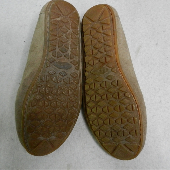 L.L. Bean Loafer Flats Women's Size 9 Beige Tan Leather Moccasin Stitched Foot - Picture 4 of 4